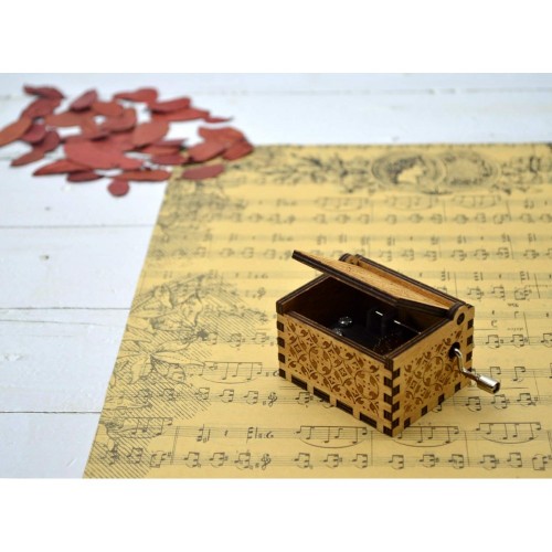 Carillon davy jones pirati dei caraibi carillon a manovella con incisioni in legno miglior artigianato per regalo per bambini